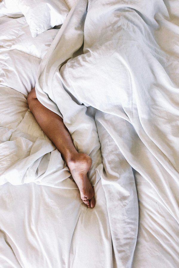 What Are the Best Strategies for UK Residents to Maintain a Healthy Sleep Schedule?